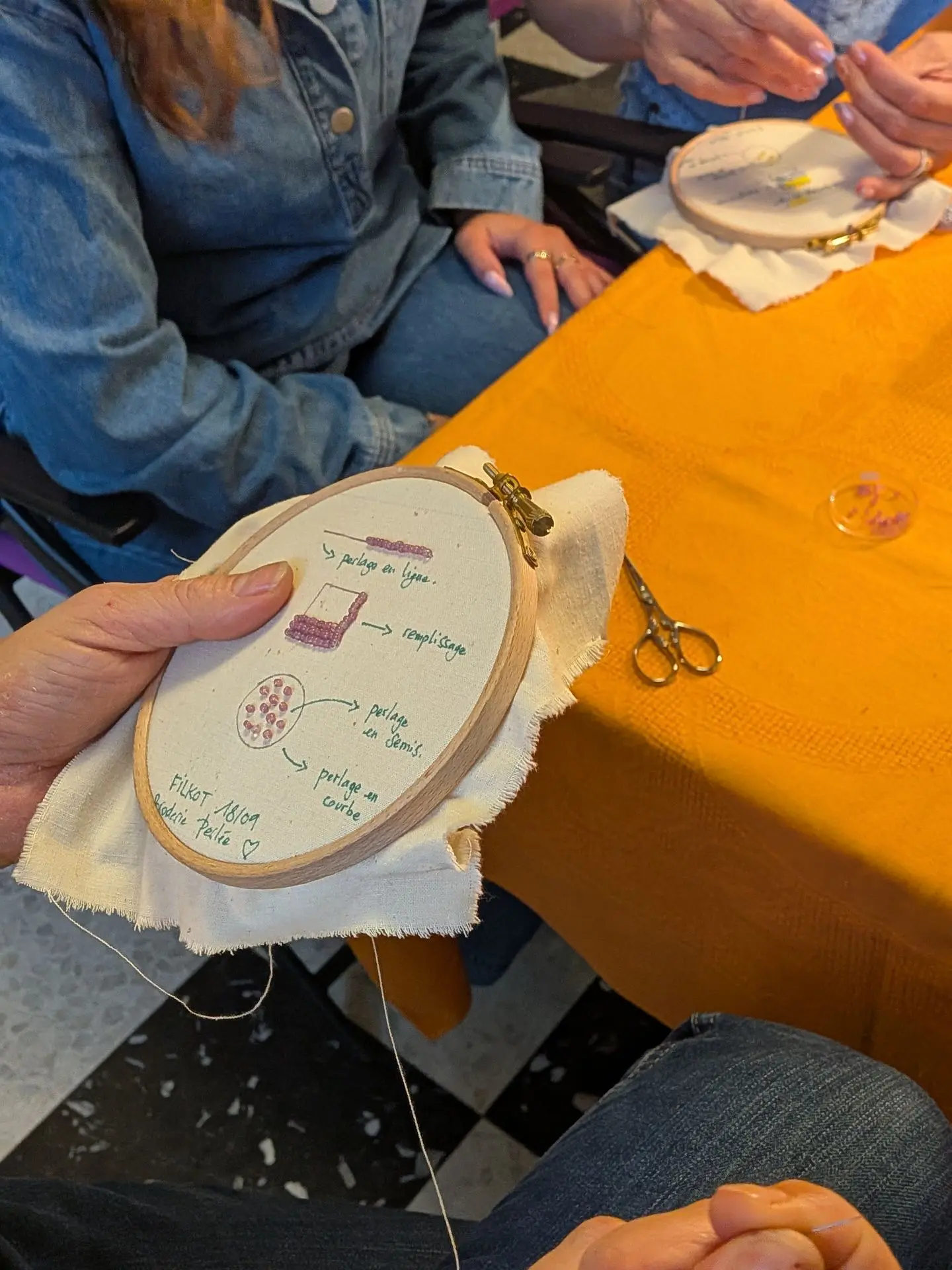 atelier initiation broderie perles filkot namur customisation 